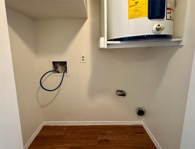 $995 | 8905 Parkfield Drive, Unit 201, Austin, TX 78758