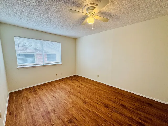 $995 | 8905 Parkfield Drive, Unit 201, Austin, TX 78758