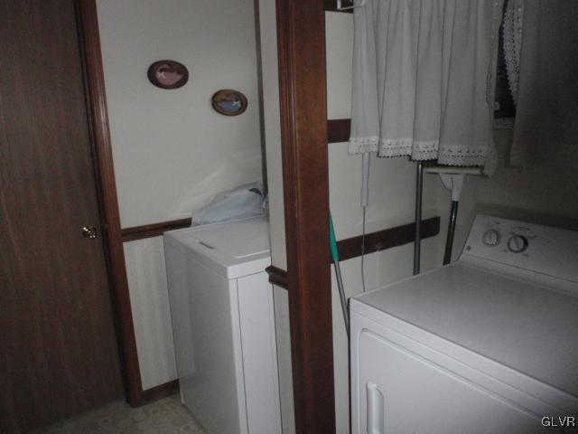 4479 Steuben Road Bethlehem, PA 18020 - Photo 26 of 35 First floor laundry. Washer dryer remain.