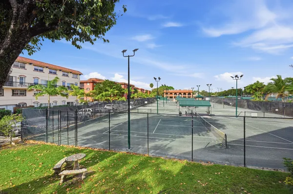 $255,000 | 630 Tennis Club Drive, Unit 204, Wilton Manors, FL 33311