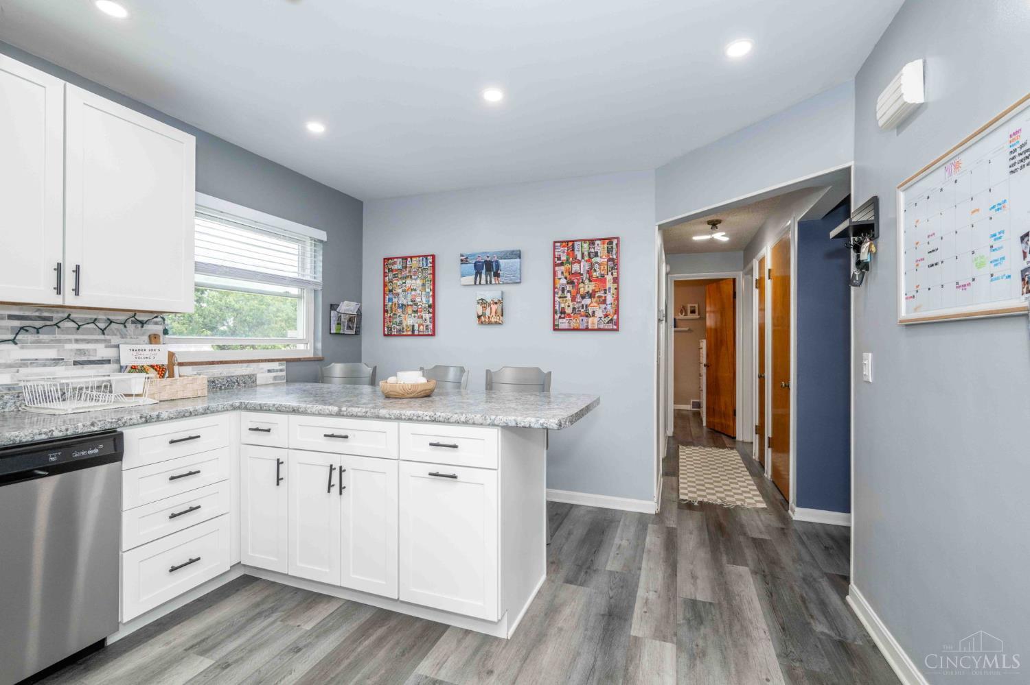 5542 Lawrence Road Cincinnati, OH 45248 - Photo 24 of 32