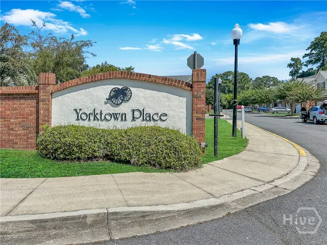 $1,900 | 400 Tibet Avenue, Savannah, GA 31406