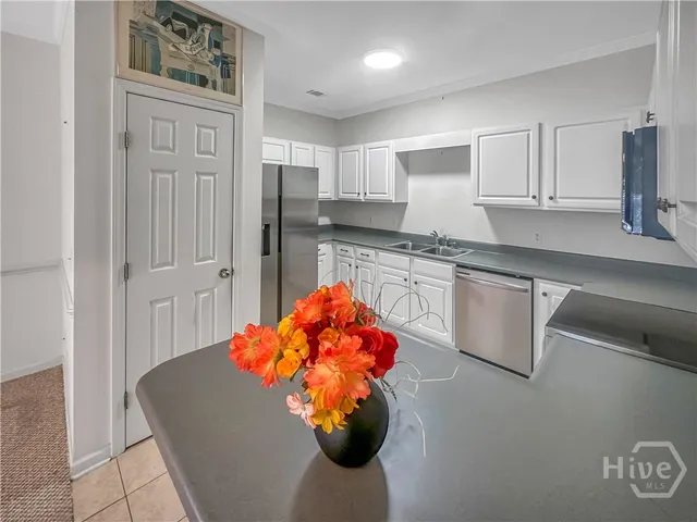 $1,900 | 400 Tibet Avenue, Savannah, GA 31406