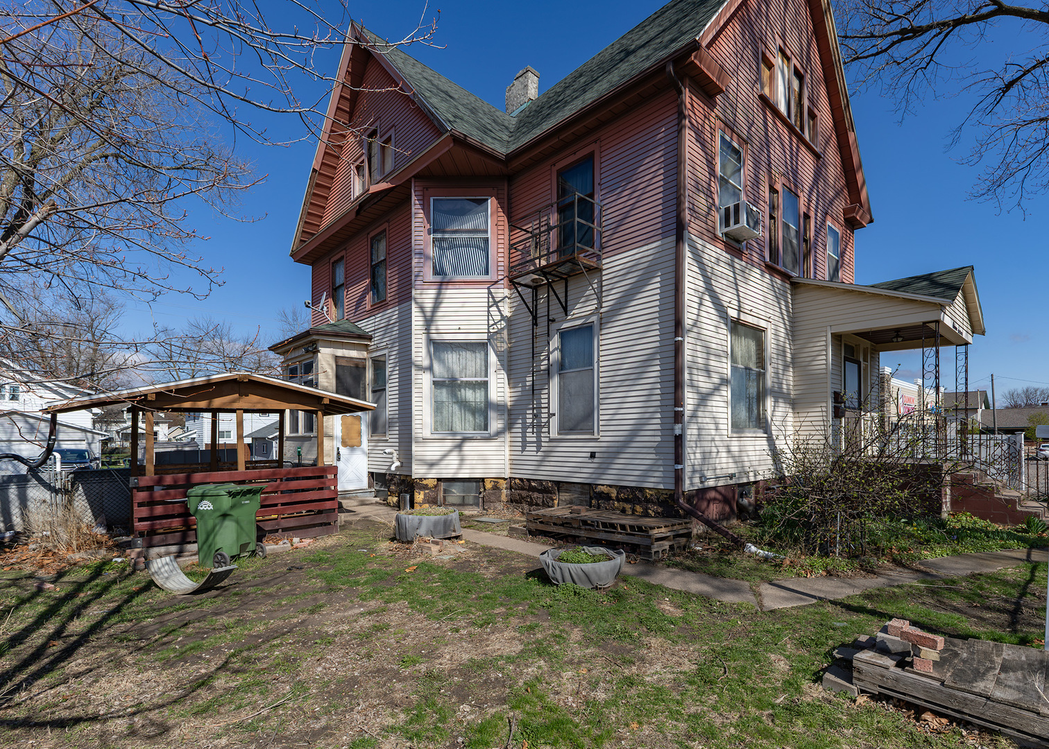 1116 North 2nd Street Clinton, IA 52732 - Photo 2 of 26