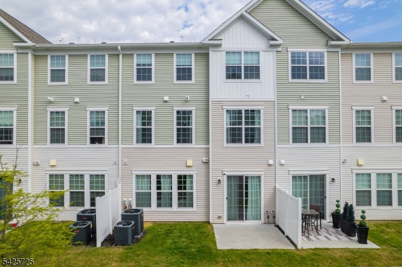 734 Station Road Dunellen, NJ 08812 - Photo 2 of 29