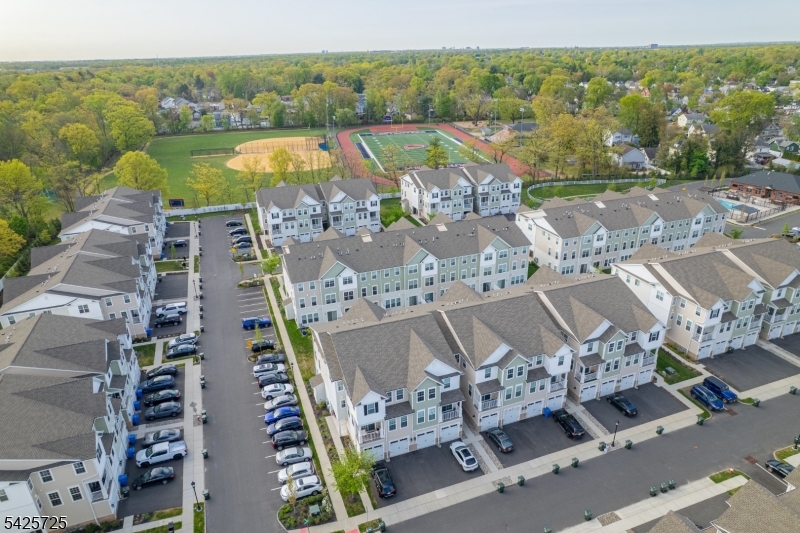 734 Station Road Dunellen, NJ 08812 - Photo 4 of 29