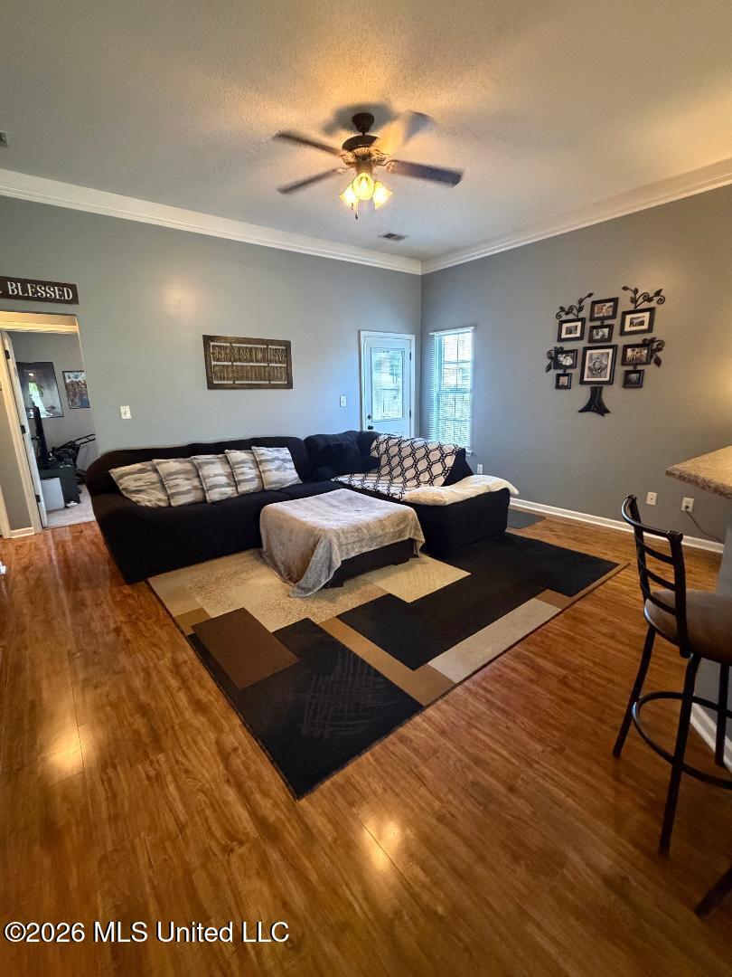 328 Vaiden Ridge Drive North Hernando, MS 38632 - Photo 4 of 16 Living Room
