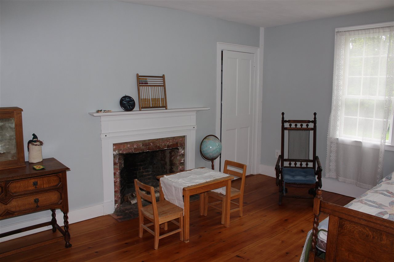29 S Road Deerfield, NH 03037 - Photo 22 of 27