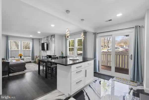 $345,000 | 11317 Hawks Ridge Terrace, Unit 91, Germantown, MD 20876