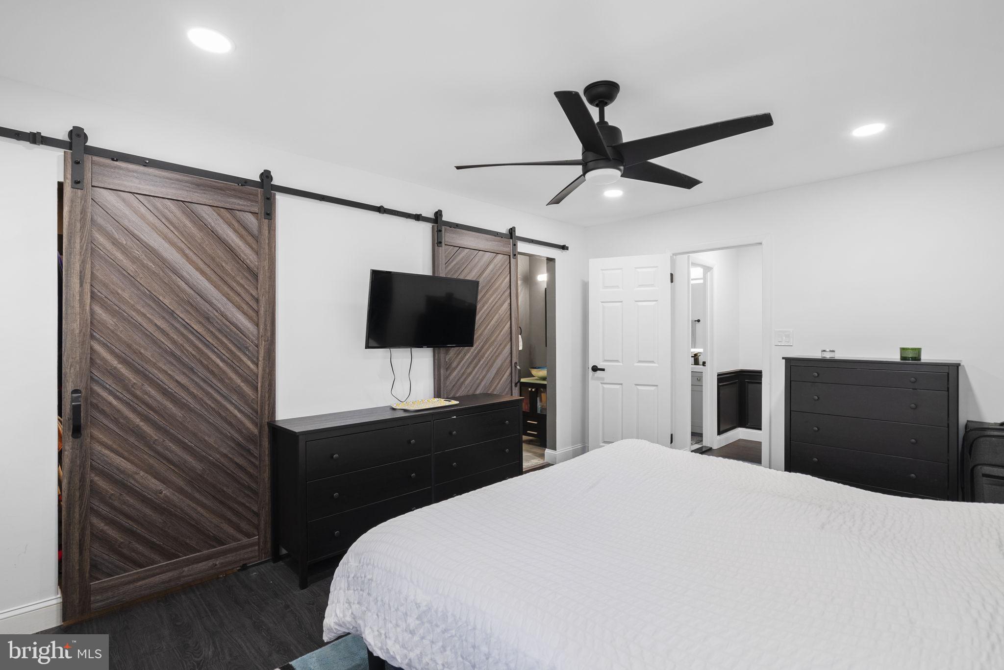 11317 Hawks Ridge Terrace, Unit 91 Germantown, MD 20876 - Photo 27 of 41 Modern retreat with stylish accents.