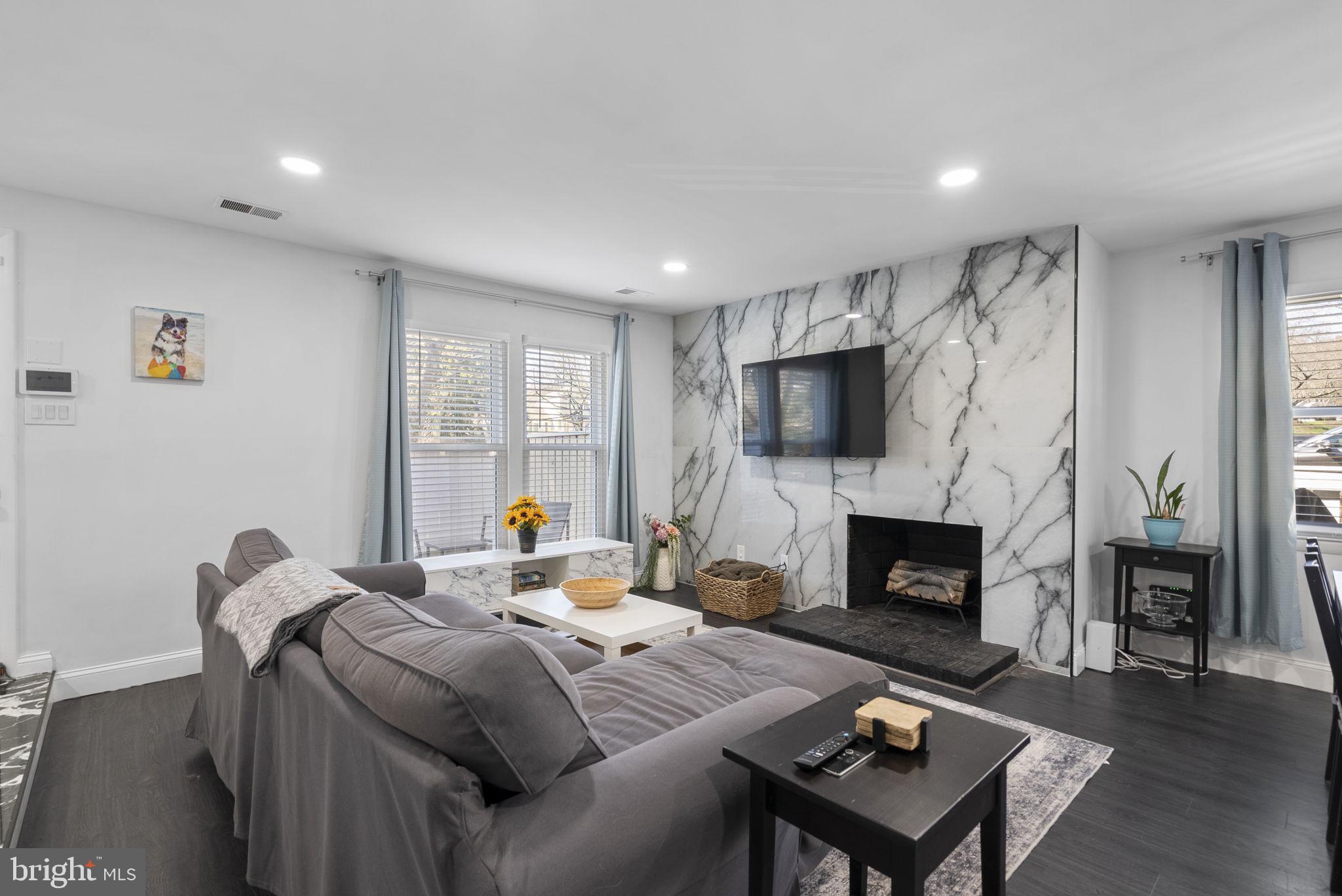 11317 Hawks Ridge Terrace, Unit 91 Germantown, MD 20876 - Photo 5 of 41 Modern elegance with cozy charm.