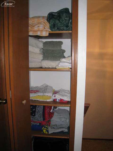 6474 East Potter Road Burton, MI 48509 - Photo 15 of 37 20390671-14.JPG
