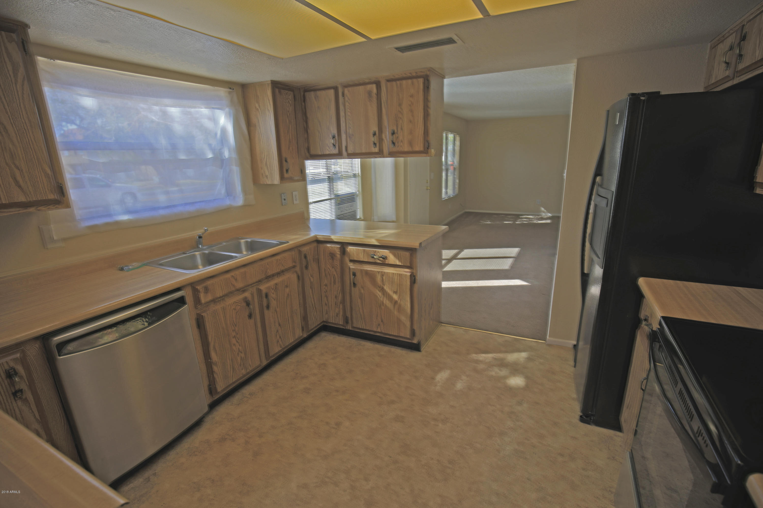 6740 South Rita Lane Tempe, AZ 85283 - Photo 6 of 11 Kitchen