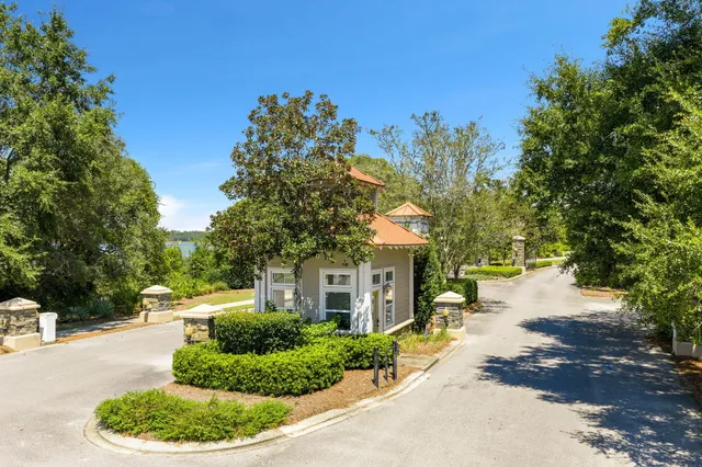 $825,000 | 169 Lake Merial Boulevard, Southport, FL 32409