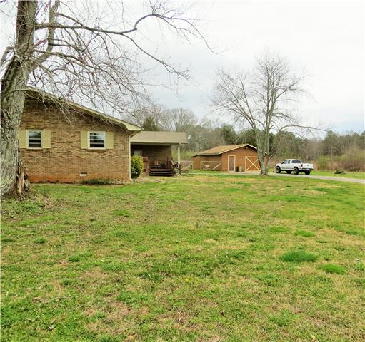125 Hunter Road Fayetteville, TN 37334 - Photo 2 of 14 a view of a house with a yard