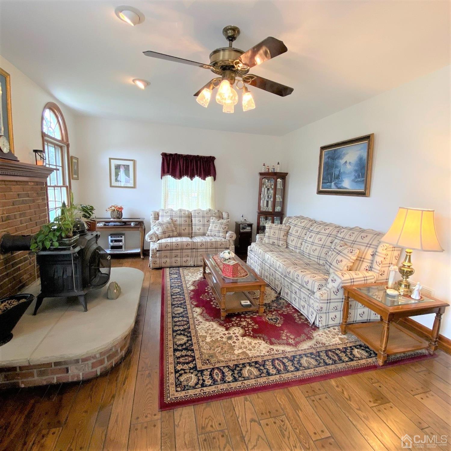 523 Front Street Dunellen, NJ 08812 - Photo 10 of 26 Gallery Image 10