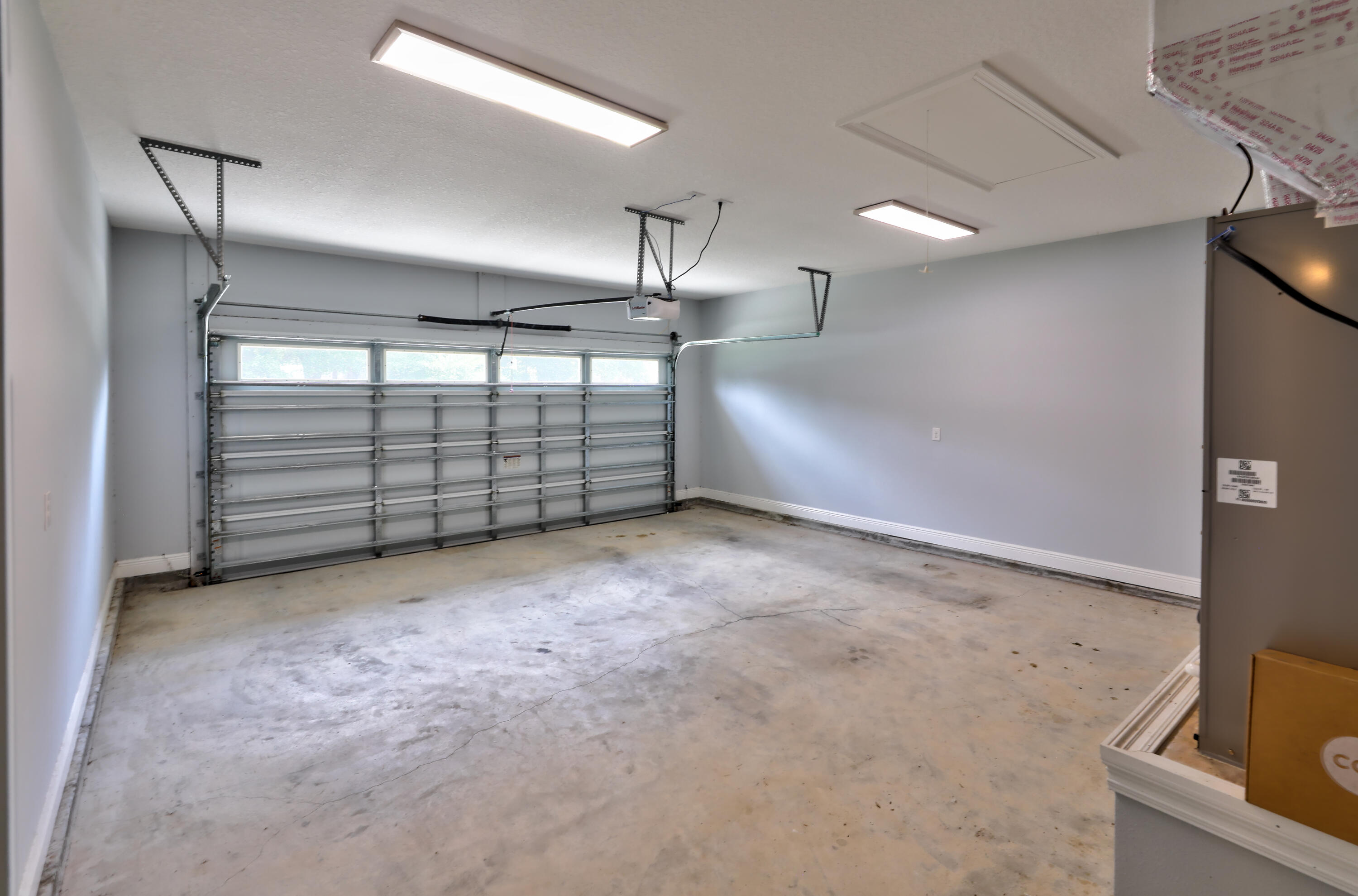 6160 Hayes Drive Crestview, FL 32539 - Photo 44 of 45 a view of a garage room