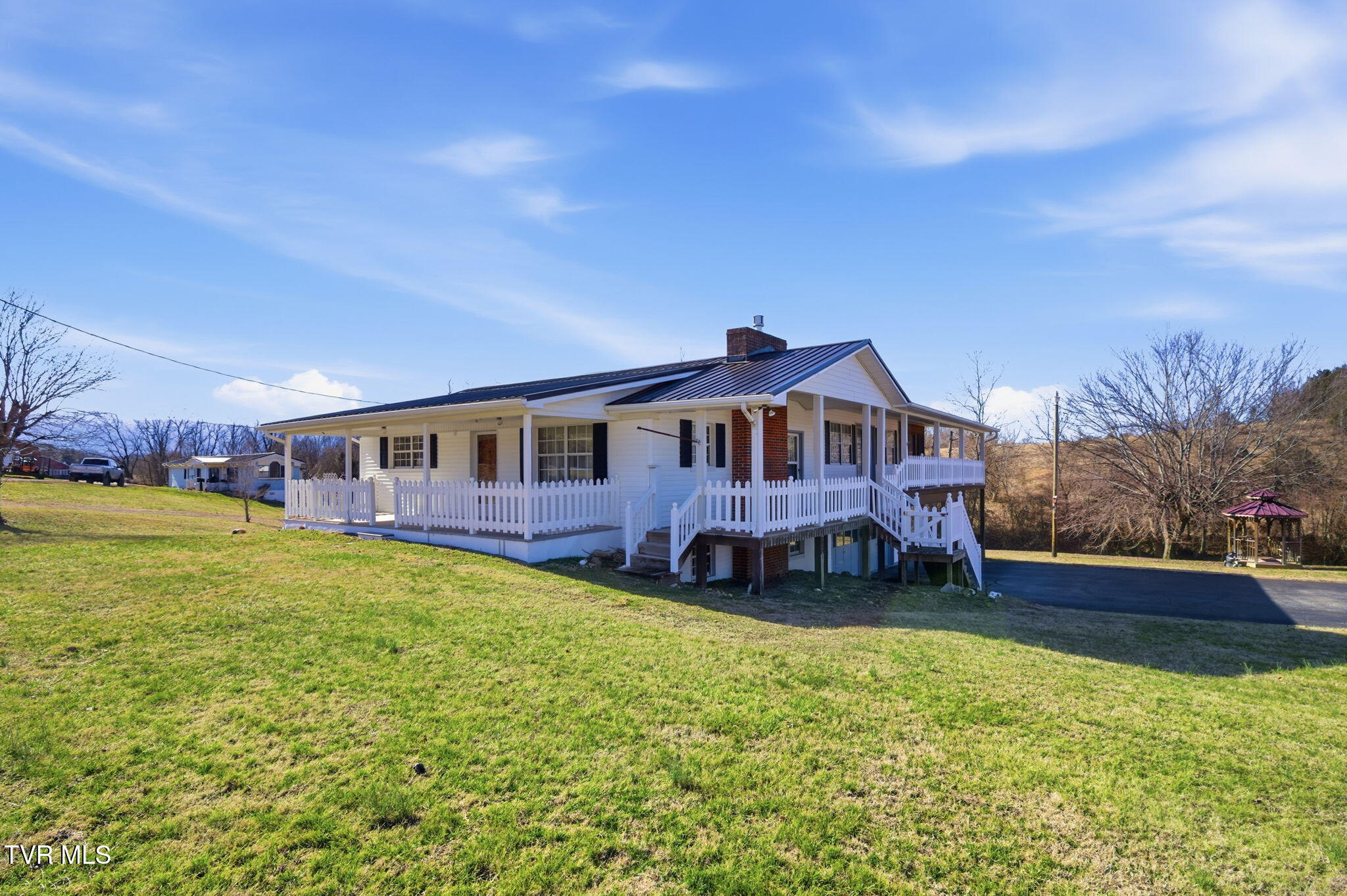 970 C M Jones Road Greeneville, TN 37745 - Photo 2 of 53 9-web-or-mls-DZ3A5397