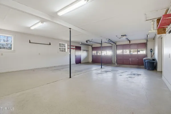 $425,000 | 970 C M Jones Road, Greeneville, TN 37745