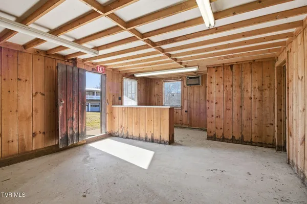 $425,000 | 970 C M Jones Road, Greeneville, TN 37745