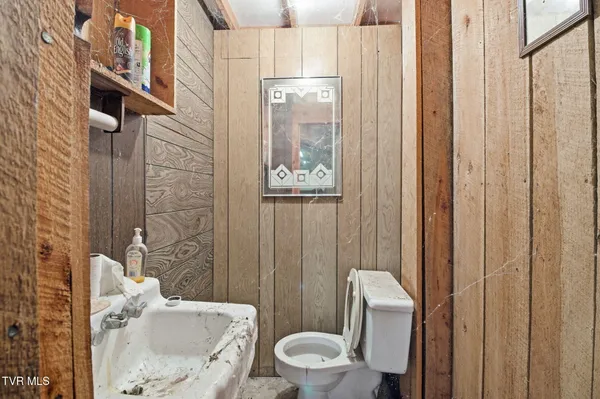 $425,000 | 970 C M Jones Road, Greeneville, TN 37745