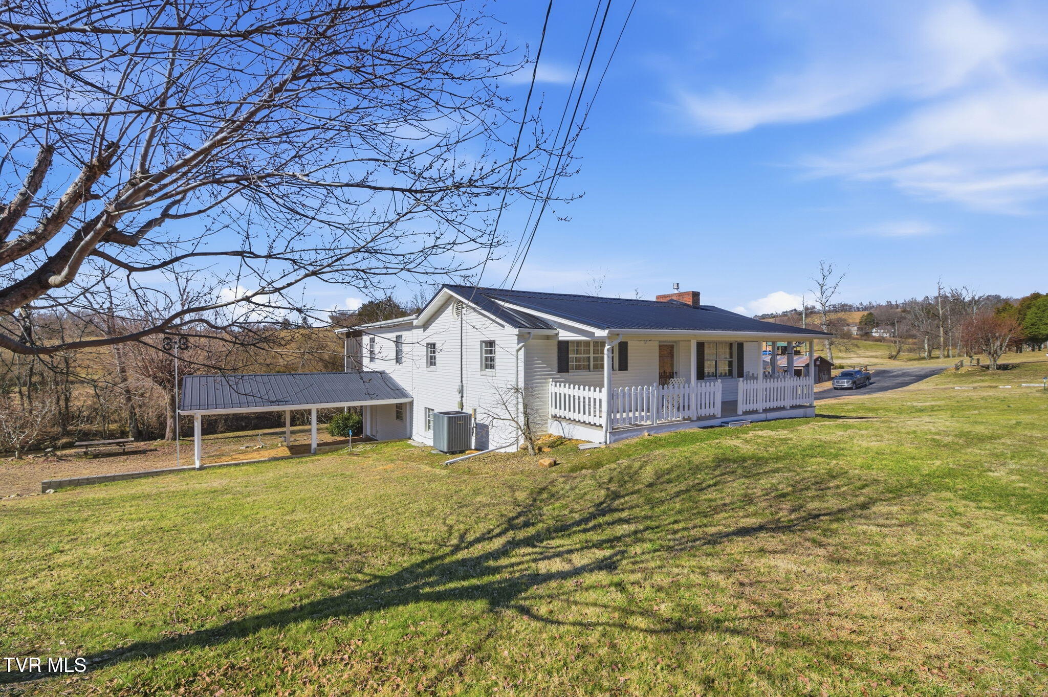 970 C M Jones Road Greeneville, TN 37745 - Photo 4 of 53 11-web-or-mls-DZ3A5405