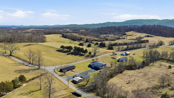 $425,000 | 970 C M Jones Road, Greeneville, TN 37745