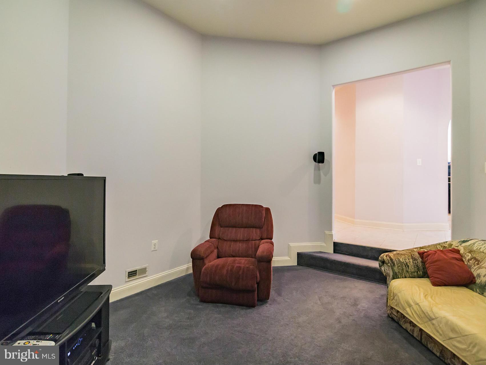 22850 Bayside Road Leonardtown, MD 20650 - Photo 10 of 30 Living Room