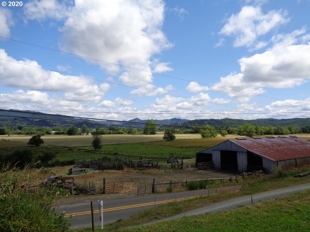 52956 Stringtown Road Myrtle Point, OR 97458 - Photo 16 of 32 Gallery Image 16