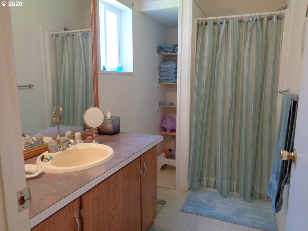 52956 Stringtown Road Myrtle Point, OR 97458 - Photo 29 of 32 Gallery Image 29