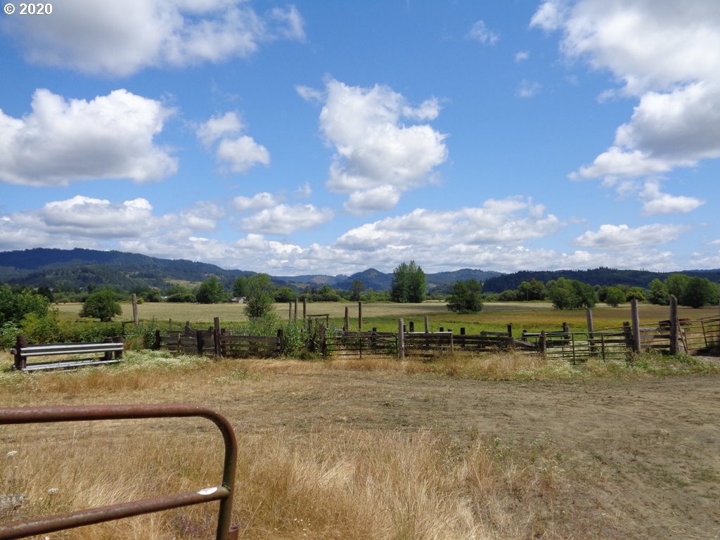 52956 Stringtown Road Myrtle Point, OR 97458 - Photo 6 of 32 Gallery Image 6