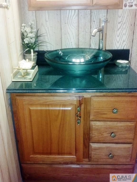 199 Normandy Road Edison, NJ 08820 - Photo 14 of 21 Gallery Image 14