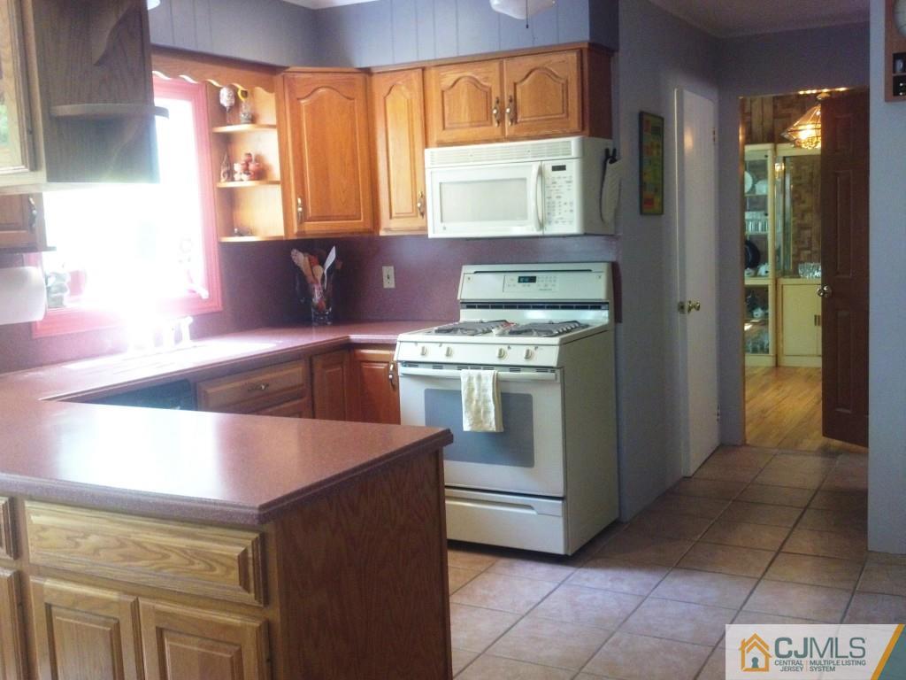199 Normandy Road Edison, NJ 08820 - Photo 10 of 21 Gallery Image 10