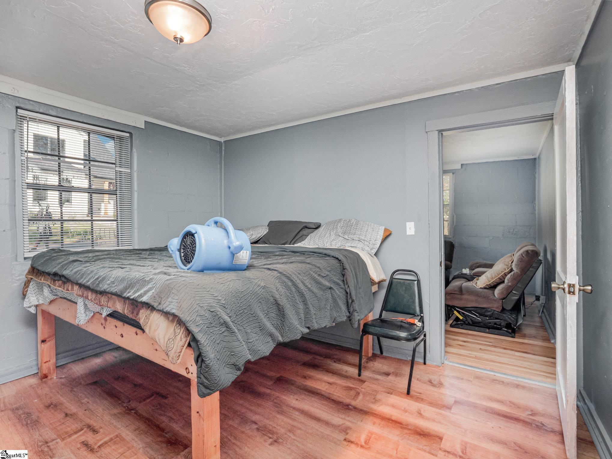 17 Bridwell Avenue Greenville, SC 29607 - Photo 11 of 32