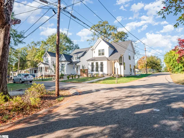 $350,000 | 17 Bridwell Avenue, Greenville, SC 29607