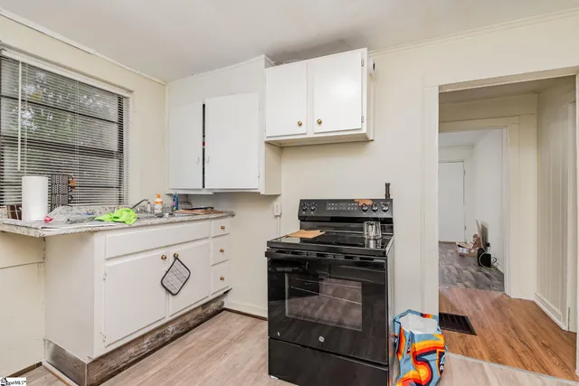 $350,000 | 17 Bridwell Avenue, Greenville, SC 29607