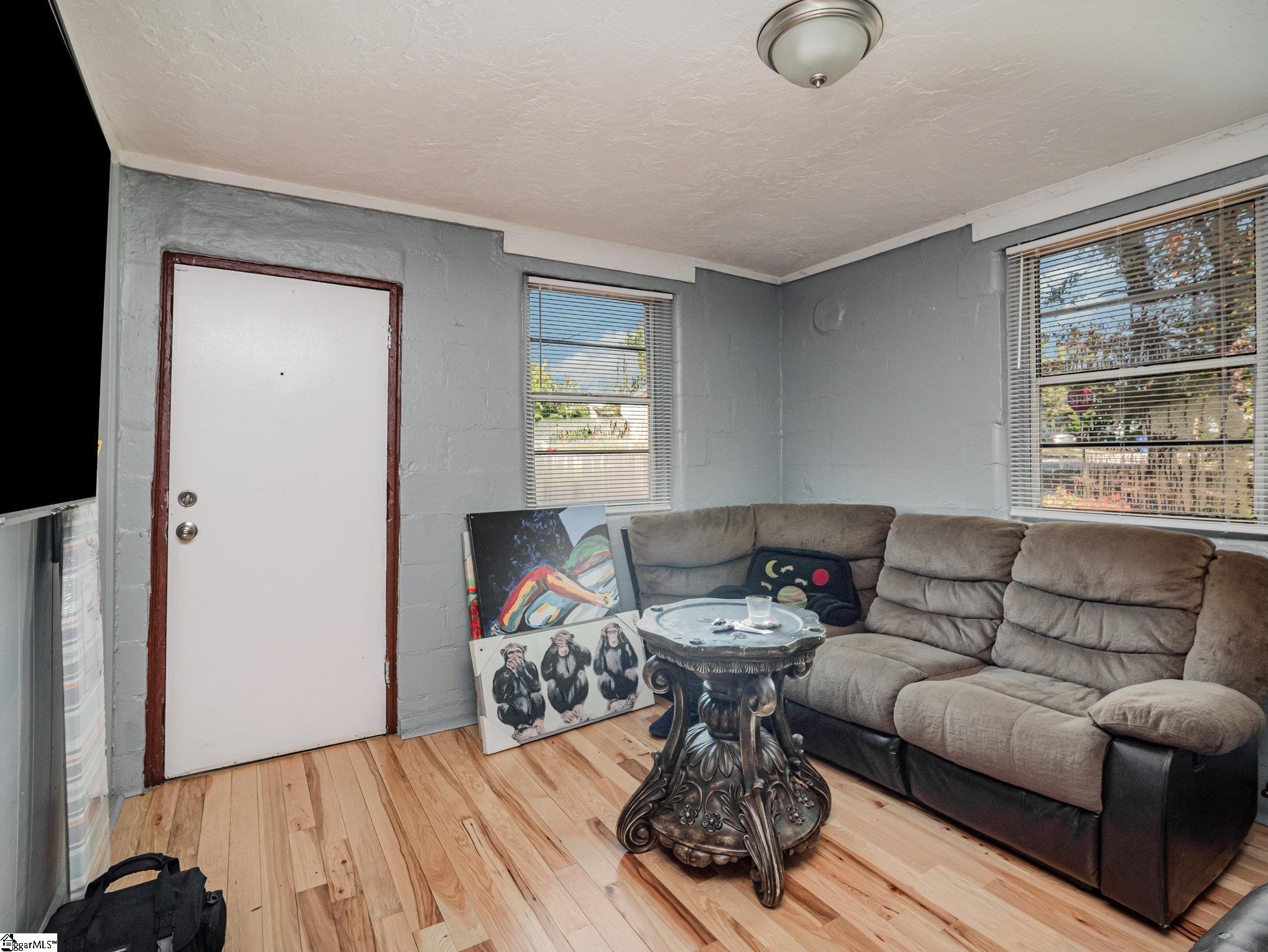 17 Bridwell Avenue Greenville, SC 29607 - Photo 6 of 32