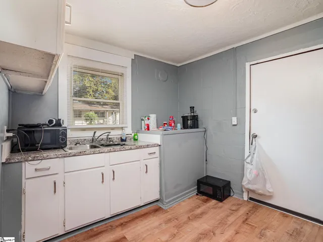 $350,000 | 17 Bridwell Avenue, Greenville, SC 29607