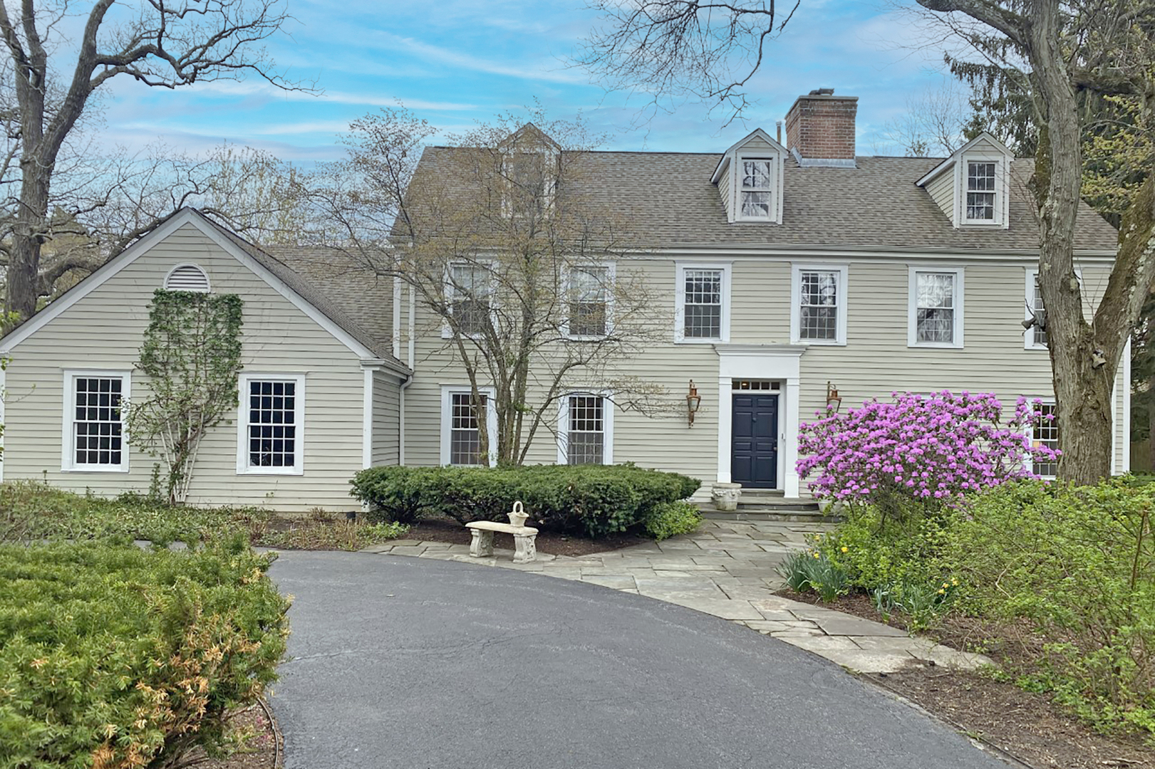 951 North Sheridan Road, Lake Forest, IL 60045 Compass