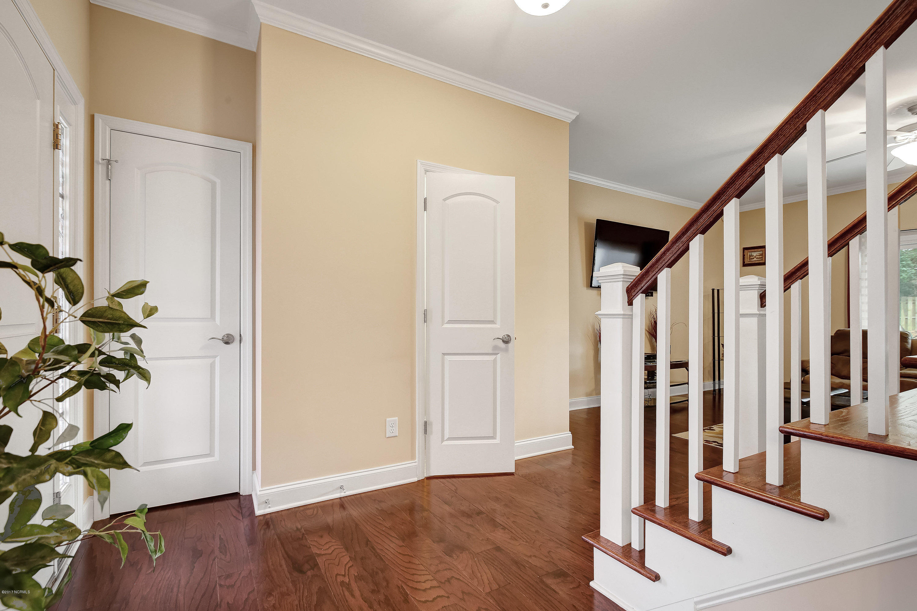 1611 Stones Edge Loop Road Wilmington, NC 28405 - Photo 6 of 29 Foyer