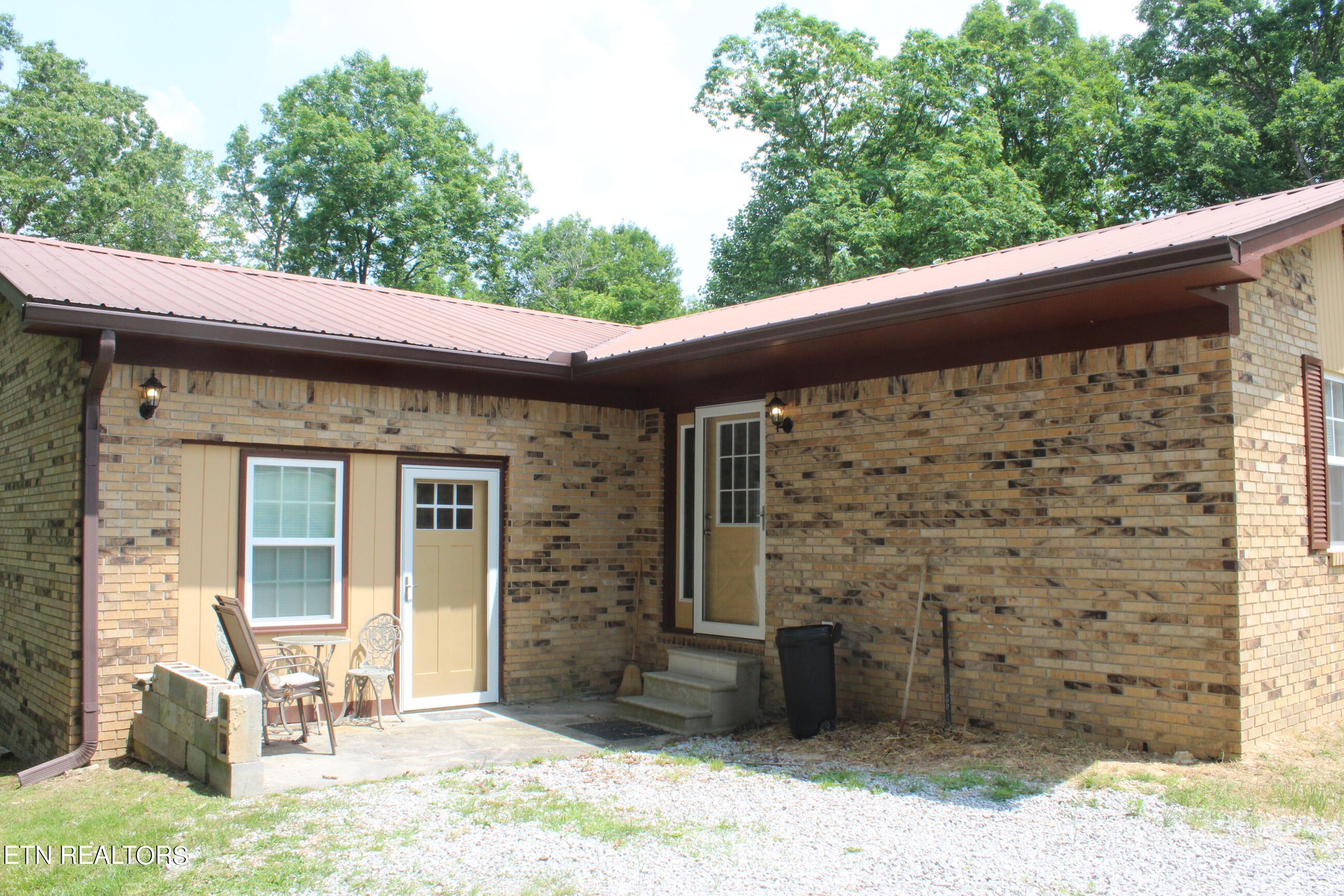 1044 Lincoln Road Jamestown, TN 38556 - Photo 6 of 31 006