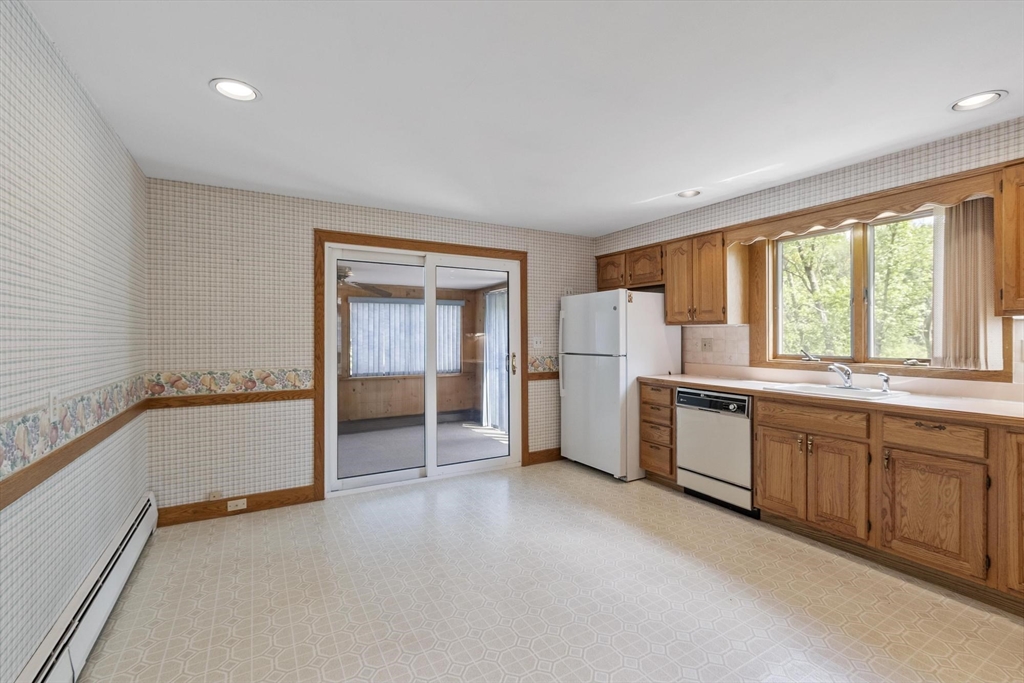 414 Grove Street Reading, MA 01867 - Photo 26 of 37