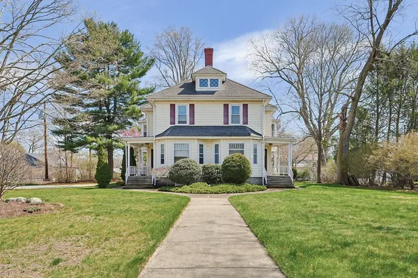 $849,900 | 319 Central Avenue, Seekonk, MA 02771