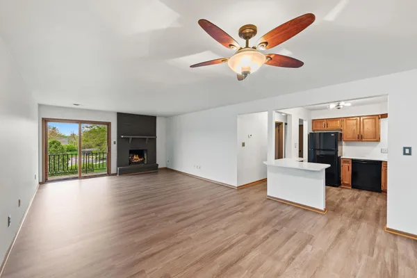 $184,500 | 1720 Homan Drive, Unit 202, Schererville, IN 46375