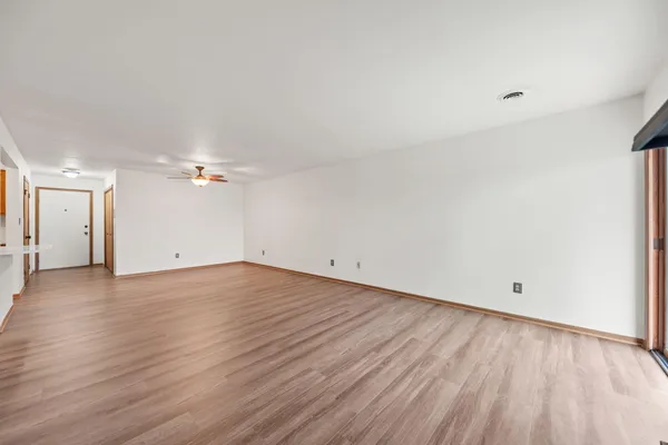 $184,500 | 1720 Homan Drive, Unit 202, Schererville, IN 46375