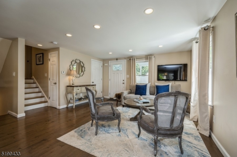 32 Beechwood Road Florham Park, NJ 07932 - Photo 7 of 29