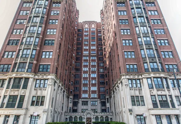 $190,000 | 5838 South Stony Island Avenue, Unit 5E, Chicago, IL 60637
