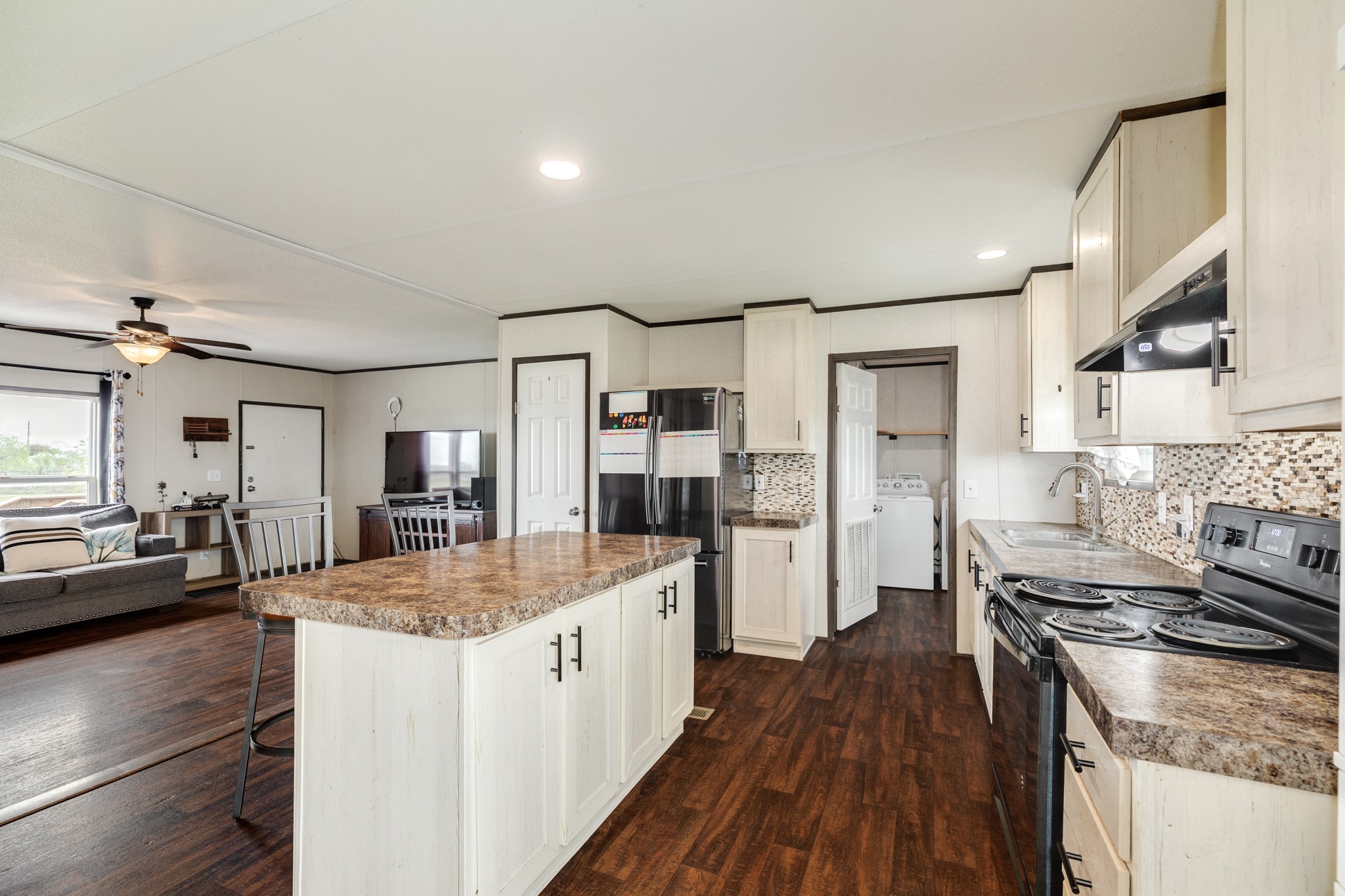 1886 County Road 212 Angleton, TX 77515 - Photo 15 of 36