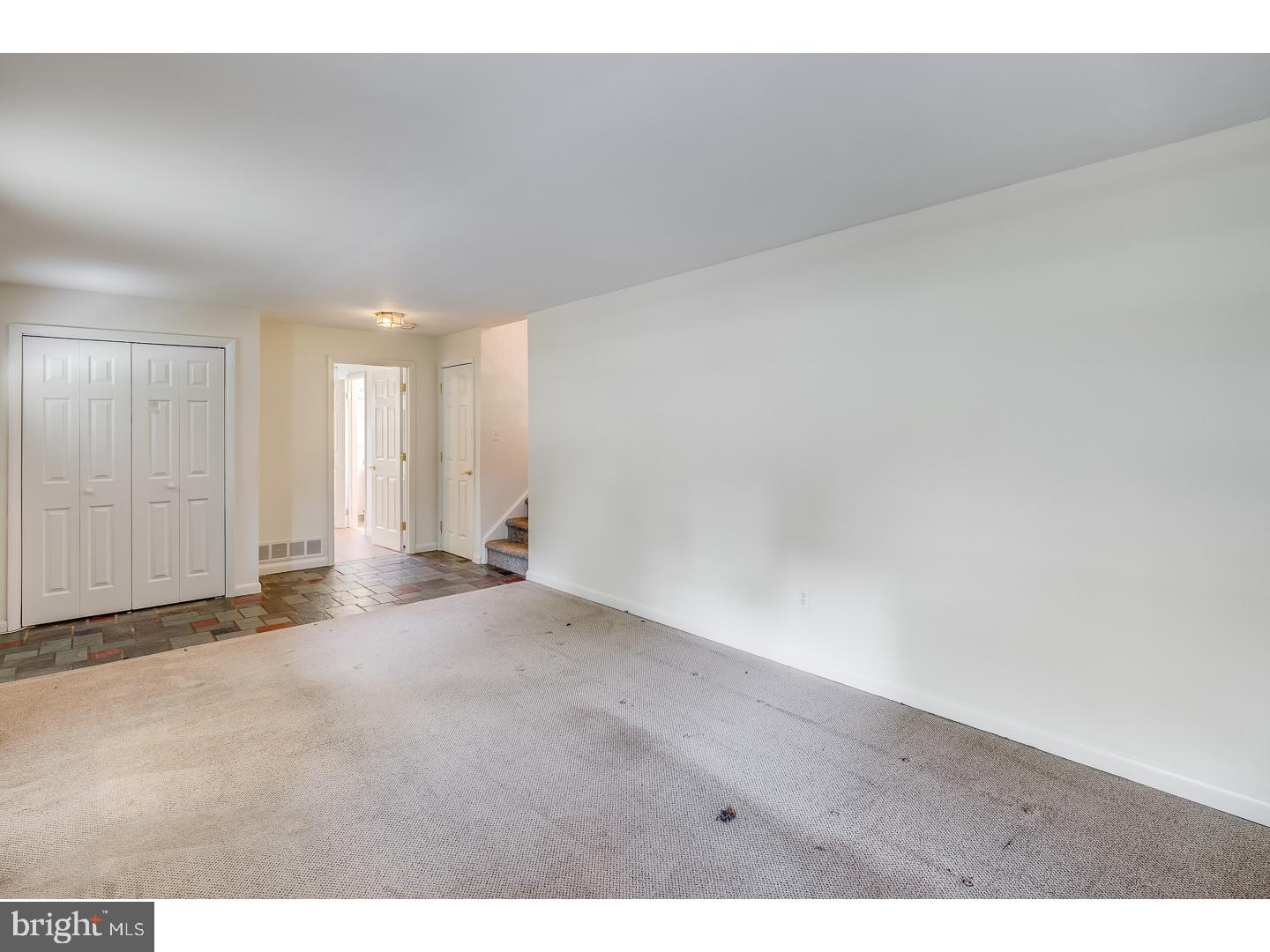 224 Winding Way Road Stratford, NJ 08084 - Photo 3 of 21