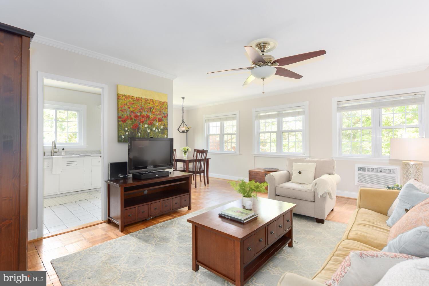 3236 Gunston Road, Unit 722 Alexandria, VA 22302 - Photo 2 of 20 Gallery Image 2